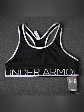 NWT Under Armour Girls Sports Bra Sz YLG Black White HeatGear